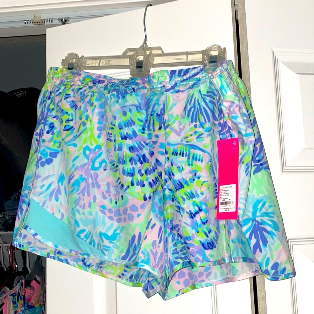 Sold on cross post  ********Lilly pulitzer short